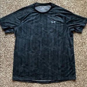 Men’s under armour shirt